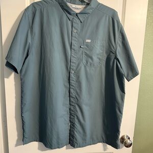 Columbia Men's Blue Short Sleeve Shirt